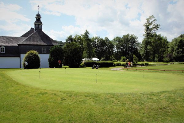 Driving Range GC Schloss Auel Übersicht